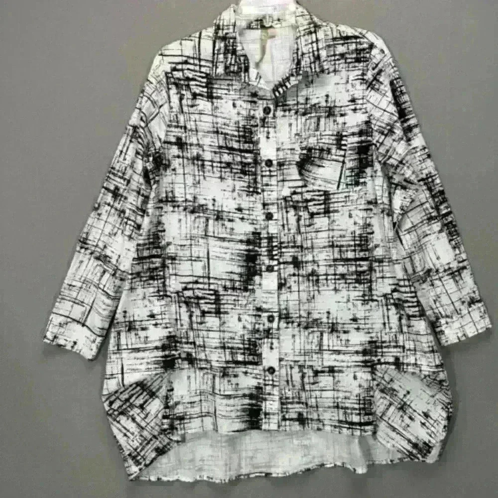 COMFY USA BUTTON FRONT TUNIC SZ S OVERSIZED BLACK WHITE PRINT COTTON BLEND